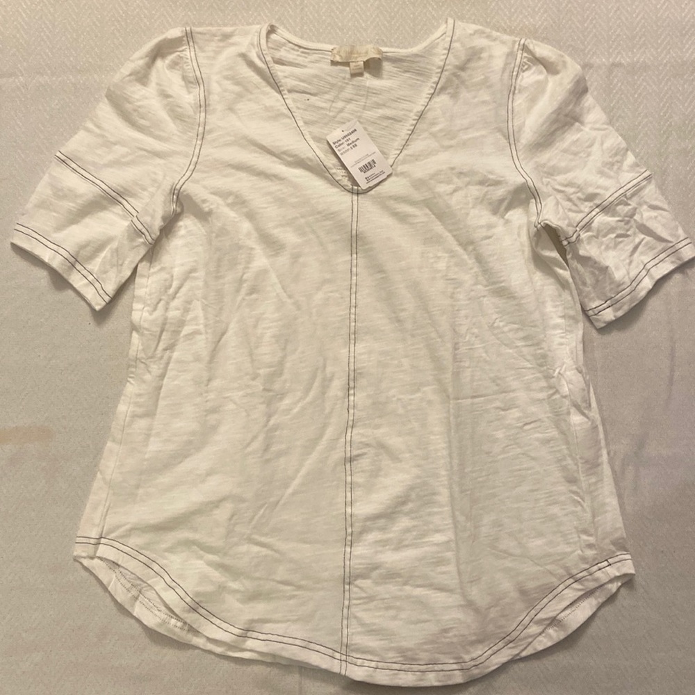 Pretty white T